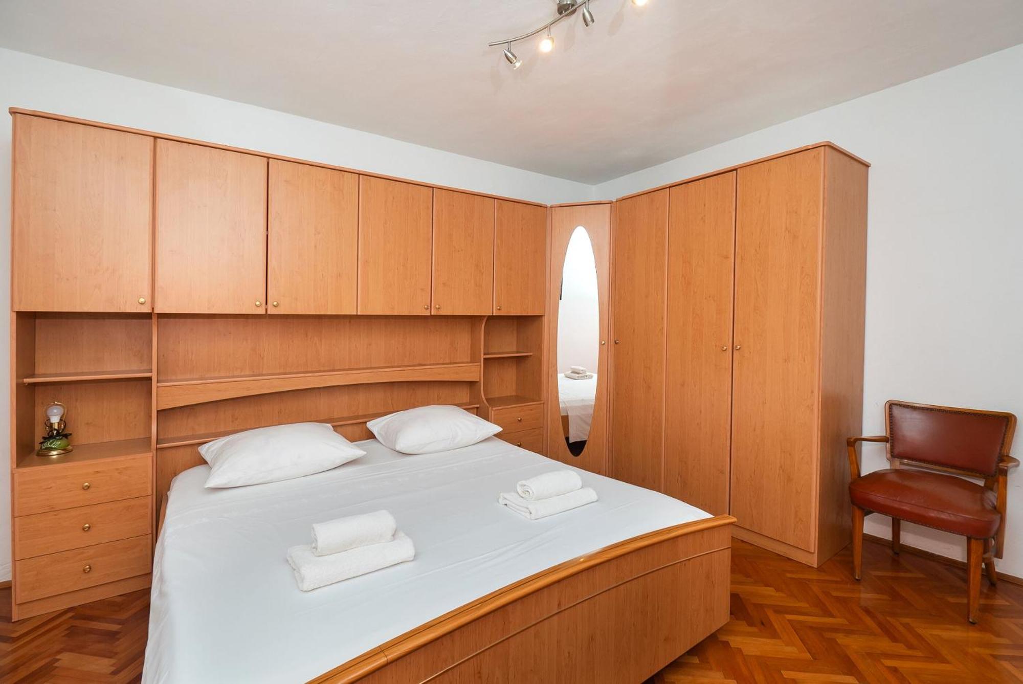 Apartments Polly Primošten Eksteriør billede