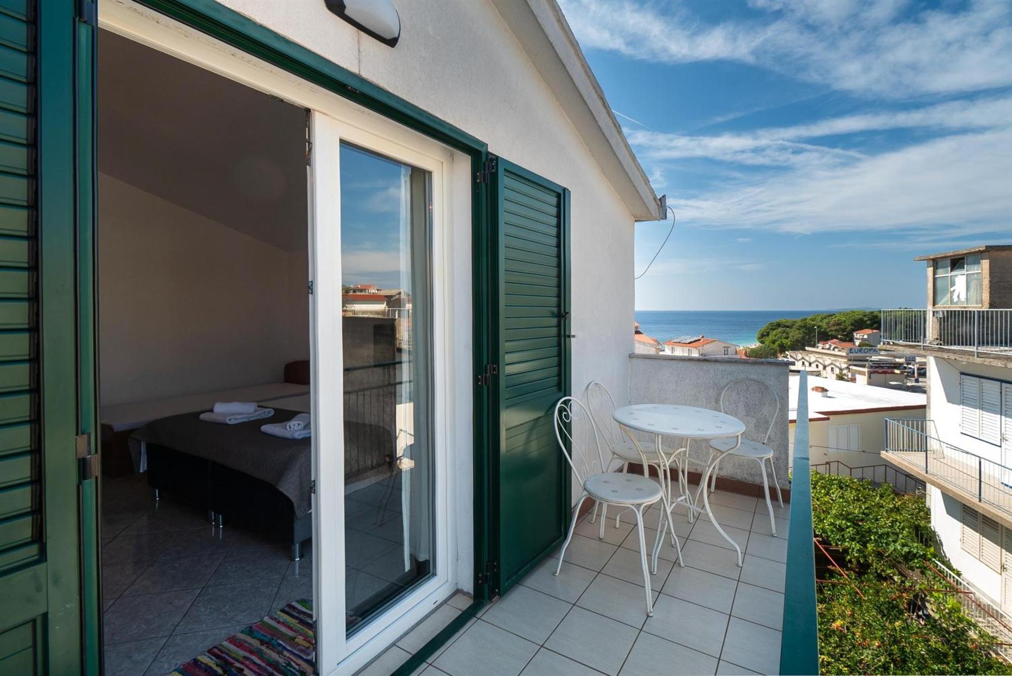 Apartments Polly Primošten Eksteriør billede