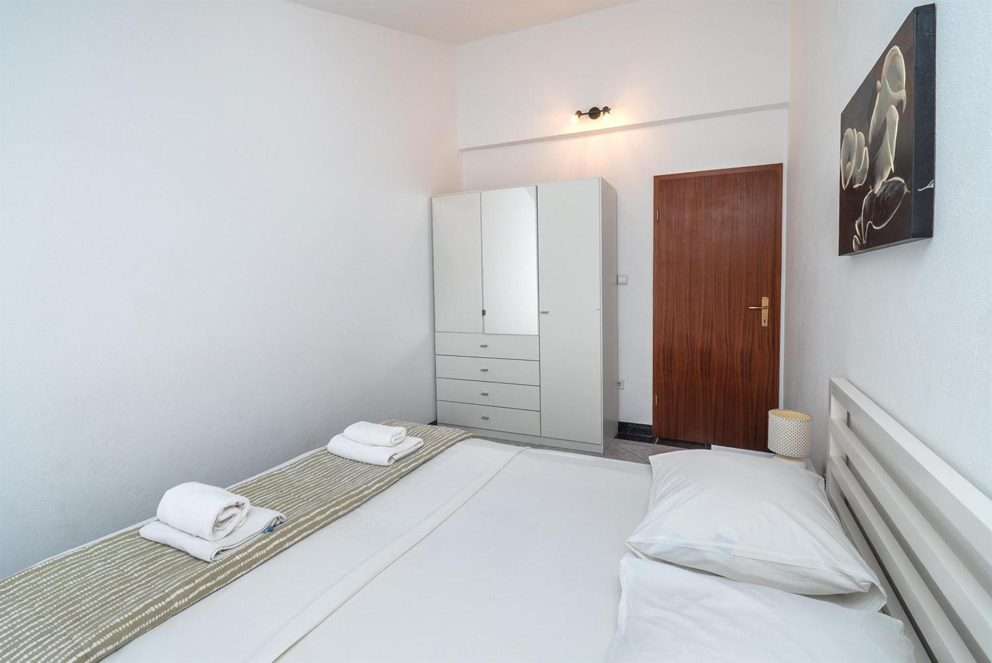Apartments Polly Primošten Eksteriør billede