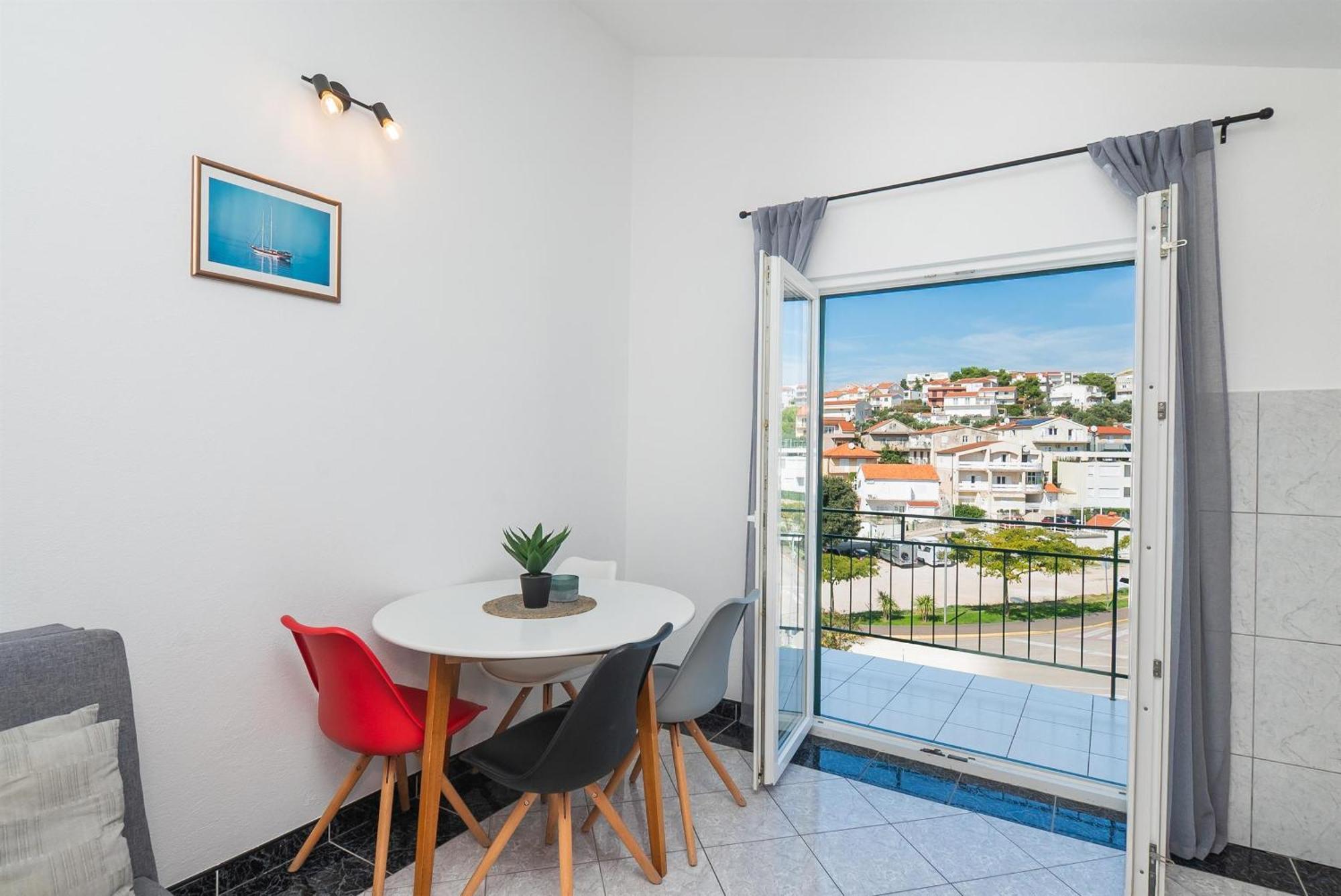 Apartments Polly Primošten Eksteriør billede